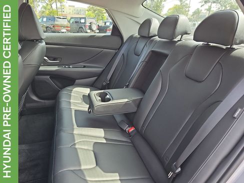 Certified 2025 Hyundai Elantra Limited image 13