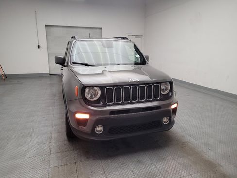 Used 2020 Jeep Renegade Latitude w/ Popular Equipment Group FWD image 14