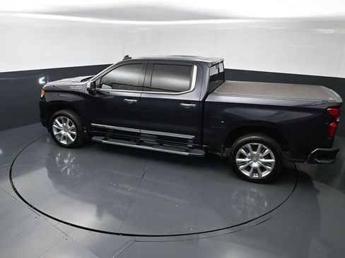 Used 2022 Chevrolet Silverado 1500 High Country w/ Technology Package AWD/4WD image 23