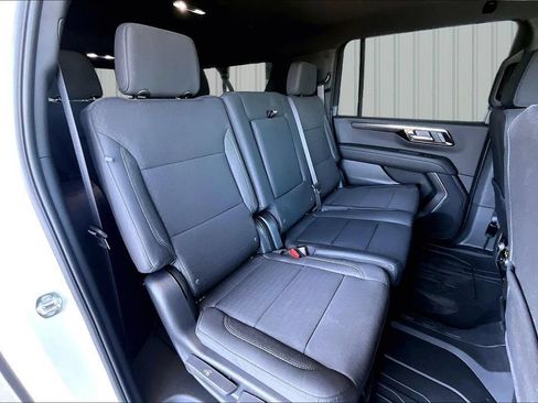 New 2026 Chevrolet Suburban LS RWD image 6