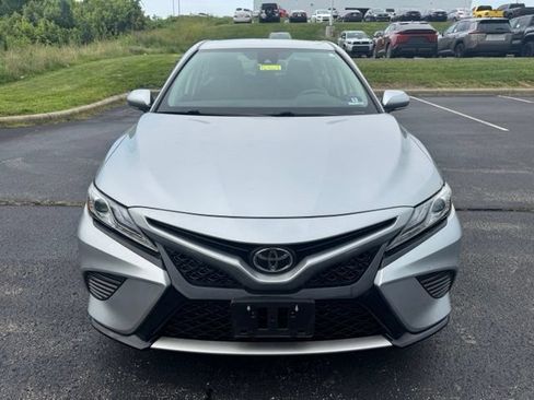 Used 2019 Toyota Camry XSE FWD image 8