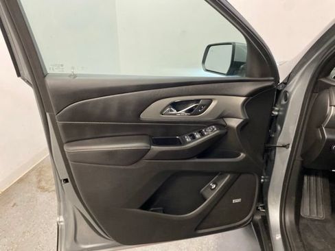 Used 2023 Chevrolet Traverse LT w/ LT Premium Package AWD/4WD image 20