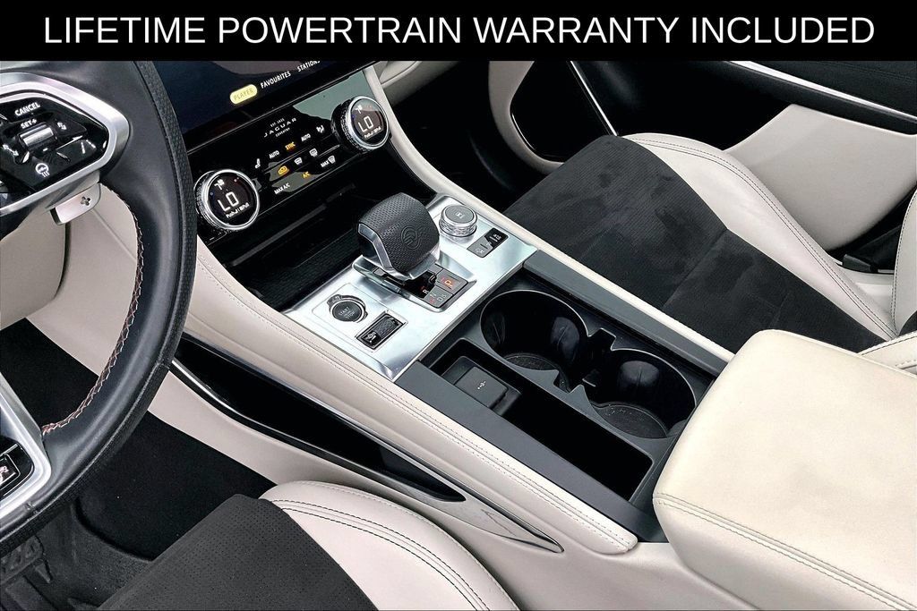 Used 2022 Jaguar F-PACE SVR AWD/4WD image 17