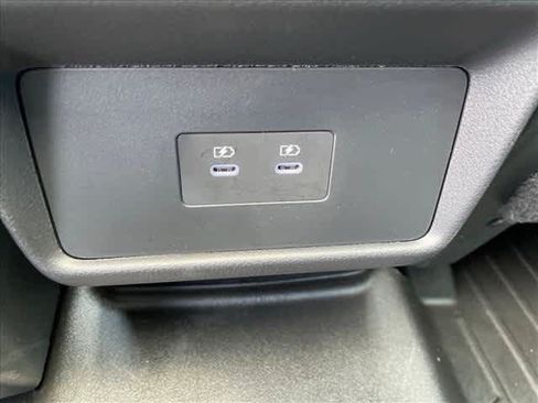 Used 2024 Nissan Rogue SV w/ SV Premium Package FWD image 11