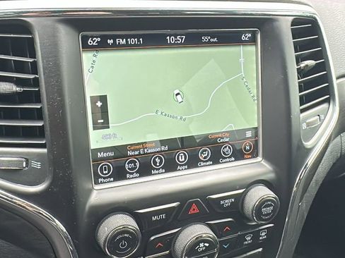 Used 2018 Jeep Grand Cherokee Altitude AWD/4WD image 18