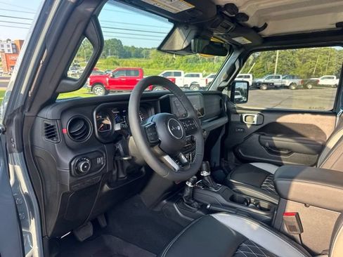 Used 2026 Jeep Wrangler Unlimited Rubicon w/ Safety Group AWD/4WD image 10