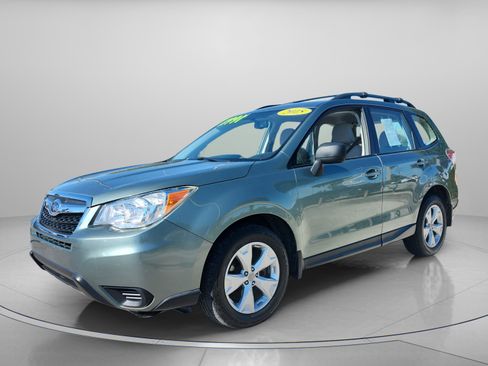 Used 2015 Subaru Forester 2.5i w/ Alloy Wheel Package image 2