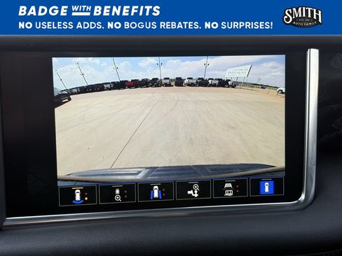Used 2023 GMC Yukon Denali AWD/4WD image 24