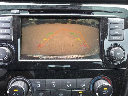 Used 2020 Nissan Rogue S FWD image 5