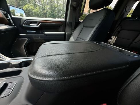 Used 2024 GMC Sierra 1500 Denali w/ Technology Package AWD/4WD image 24