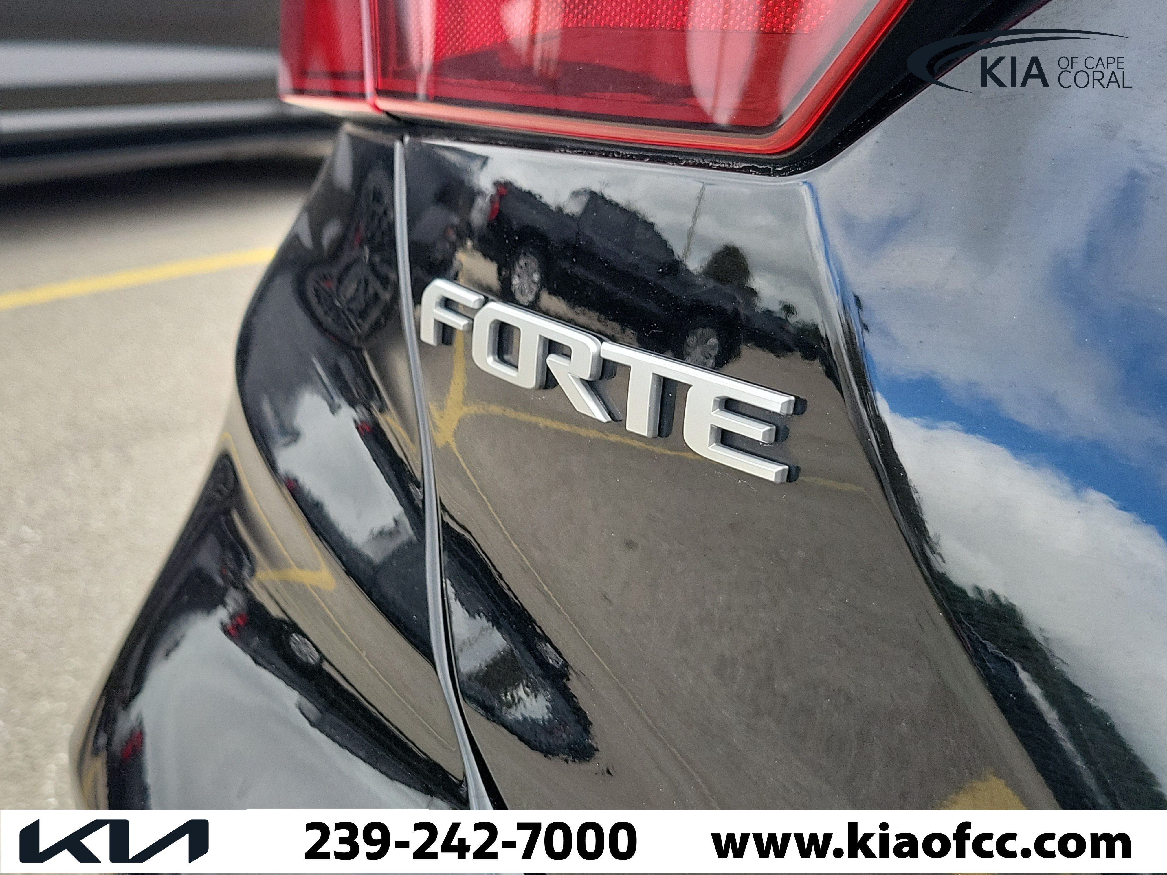 Used 2022 Kia Forte LXS FWD image 10