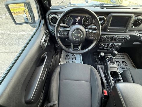 Used 2021 Jeep Wrangler Unlimited Sport AWD/4WD image 24