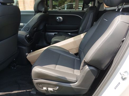 New 2026 Hyundai Ioniq 9 Limited image 13