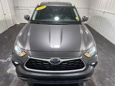 Used 2022 Toyota Highlander XLE image 5