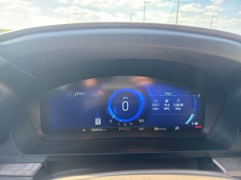 Used 2023 Ford Explorer Platinum w/ Technology Package AWD/4WD image 12