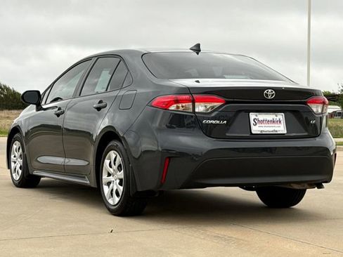 Used 2025 Toyota Corolla LE FWD image 6