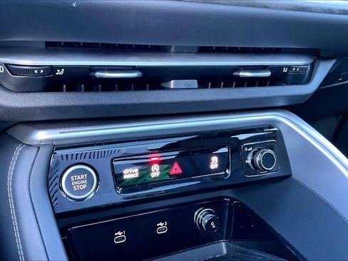 Used 2025 Audi Q5 Premium Plus w/ Premium Plus image 26