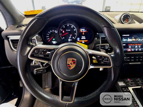 Used 2017 Porsche Macan Turbo AWD/4WD image 13