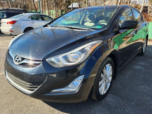Used 2015 Hyundai Elantra SE w/ Option Group 02 image 1