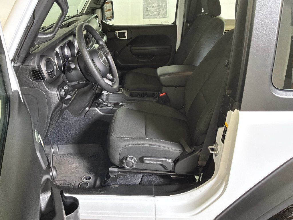 Certified 2022 Jeep Wrangler Sport AWD/4WD image 15