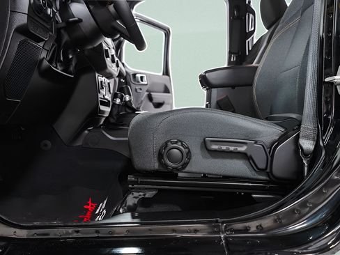 Used 2024 Jeep Wrangler Unlimited Sport AWD/4WD image 24