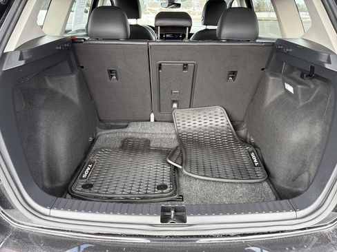 Used 2024 Volkswagen Taos SE image 5