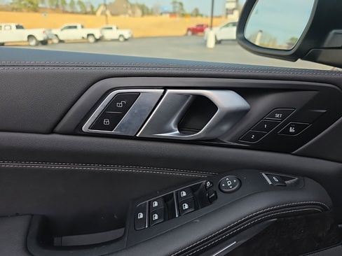 Used 2025 BMW X5 sDrive40i image 17