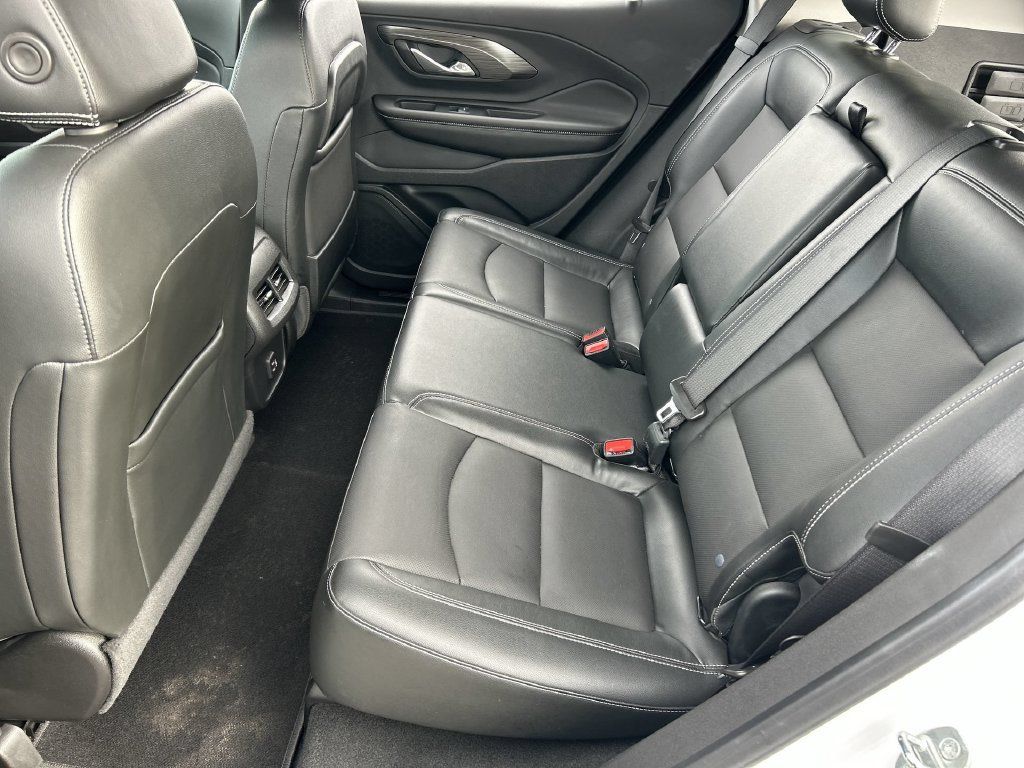 Used 2023 GMC Terrain SLT FWD image 25