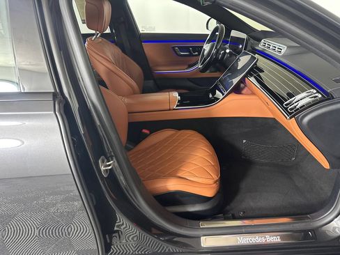 Certified 2025 Mercedes-Benz S 580 4MATIC Sedan image 14