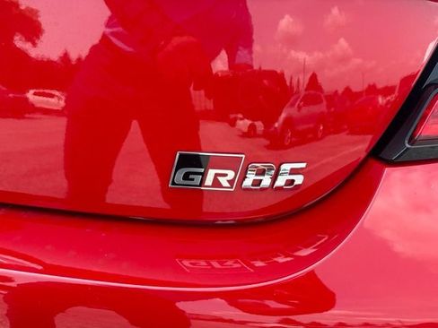 Used 2025 Toyota GR86 Premium w/ Performance Package RWD image 13