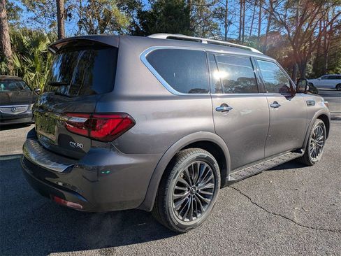 Used 2024 INFINITI QX80 Sensory image 4