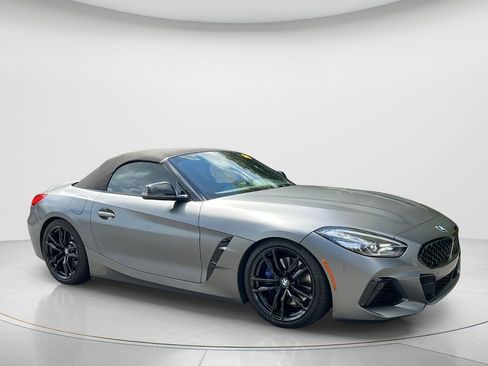 Used 2021 BMW Z4 M40i w/ Shadowloine Package RWD image 2
