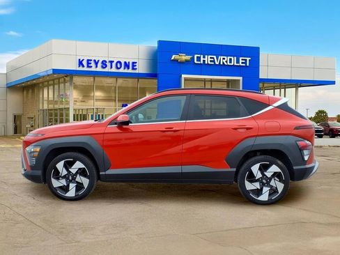 Used 2024 Hyundai Kona Limited AWD/4WD image 4