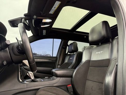 Used 2020 Jeep Grand Cherokee SRT w/ Trailer Tow Group IV image 26