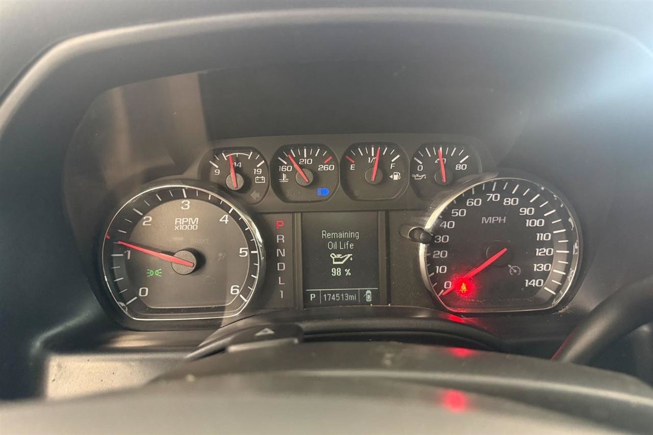 Used 2018 Chevrolet Silverado 2500 W/T w/ Snow Plow Prep Package AWD/4WD image 17