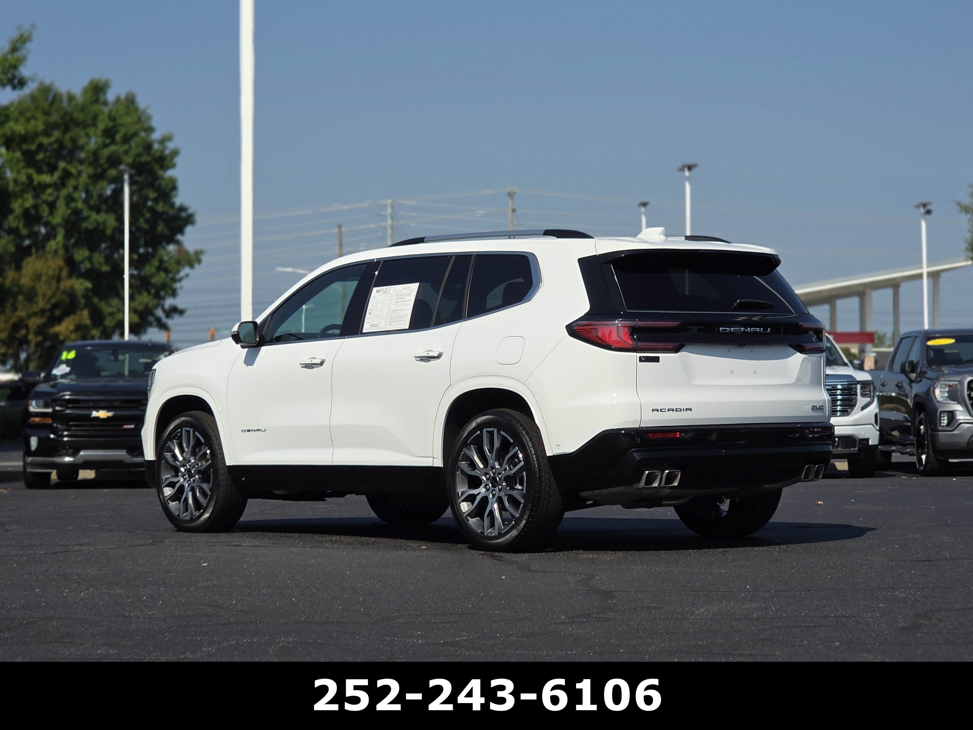 Used 2026 GMC Acadia Denali Ultimate FWD image 5