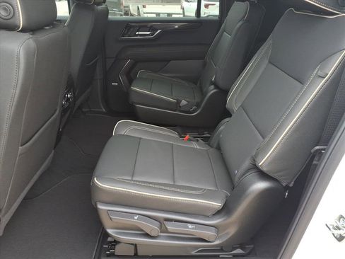 New 2026 GMC Yukon XL Elevation image 12