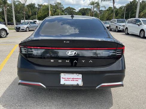 Used 2026 Hyundai Sonata SE FWD image 8