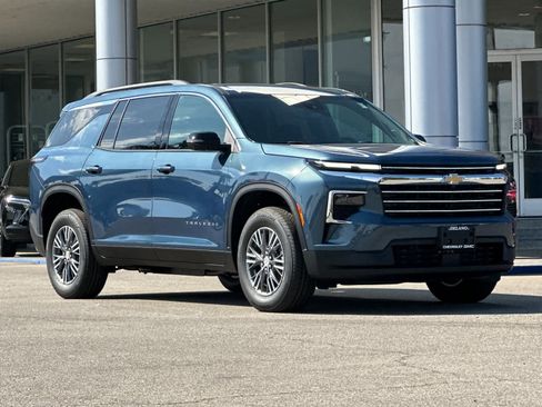 New 2026 Chevrolet Traverse LT w/ Enhanced Driving Package image 7