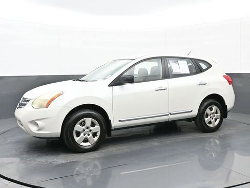 Used 2011 Nissan Rogue S image 6