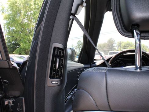 Used 2016 Mercedes-Benz S 550 Sedan image 30