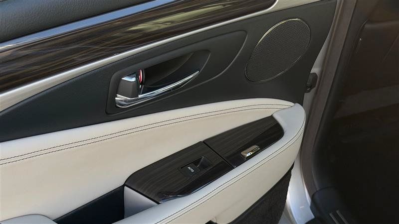 Used 2013 Lexus LS 460 w/ Comfort Pkg RWD image 44