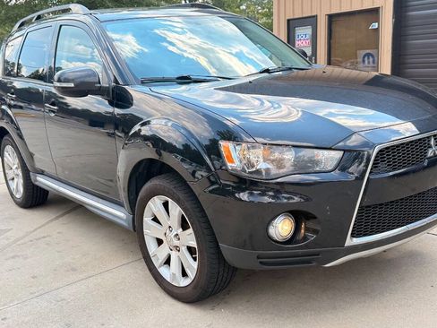 Used 2013 Mitsubishi Outlander SE image 13