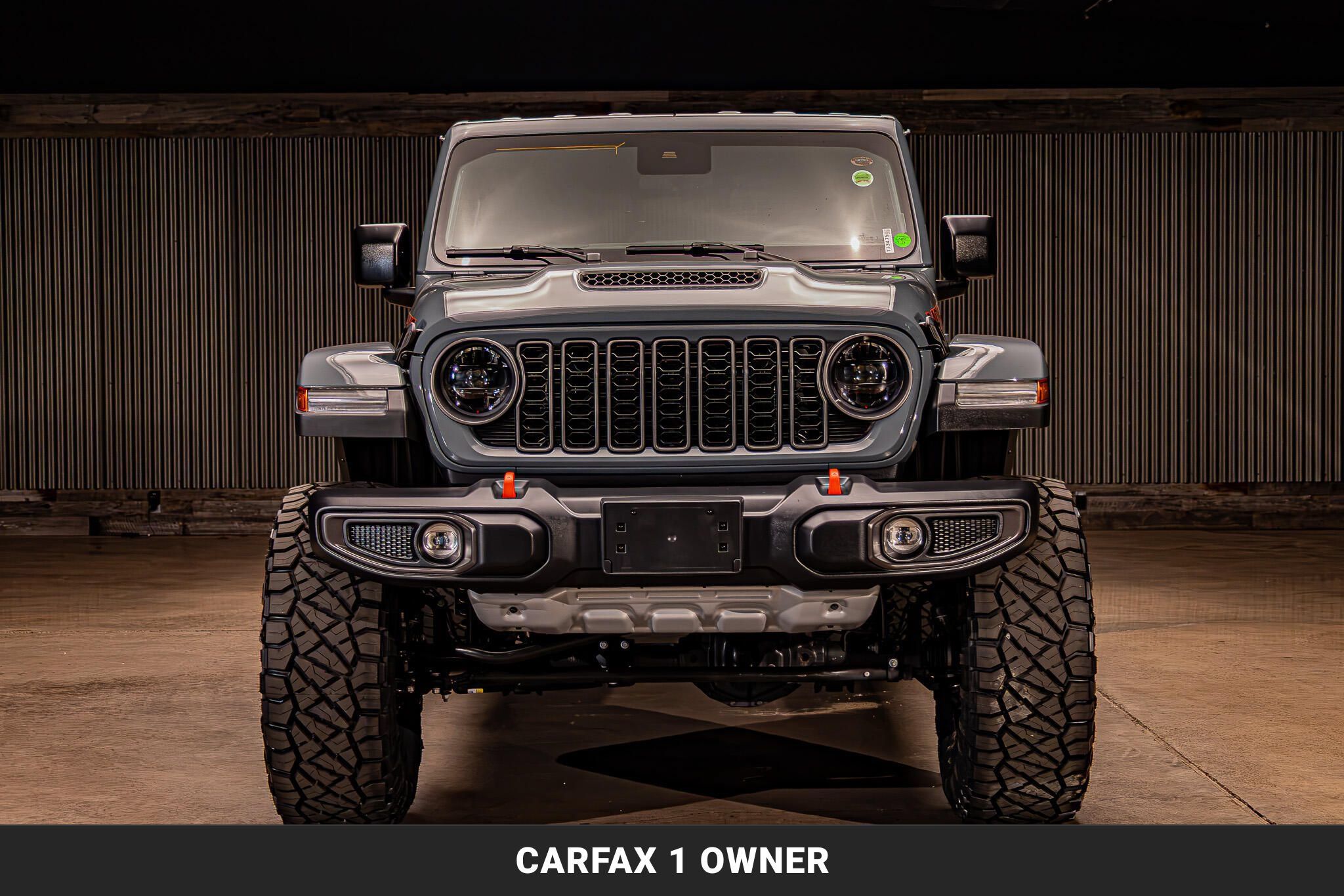 Used 2025 Jeep Gladiator Mojave w/ Convenience Group AWD/4WD image 4