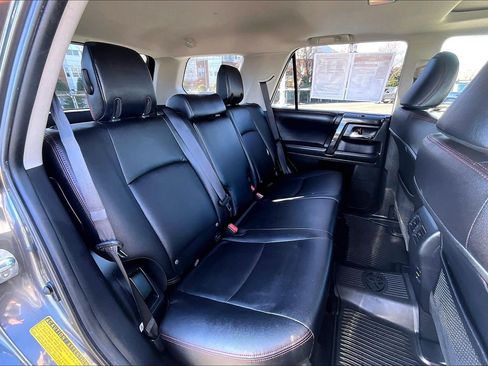 Used 2018 Toyota 4Runner TRD Off-Road Premium image 26