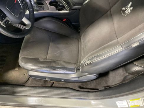 Used 2017 Dodge Challenger R/T Scat Pack w/ Leather Interior Group RWD image 8