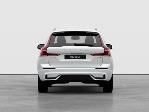 New 2026 Volvo XC60 B5 Plus w/ Climate Package image 4