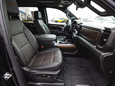 Used 2023 Chevrolet Silverado 1500 High Country w/ High Country Premium Package image 38