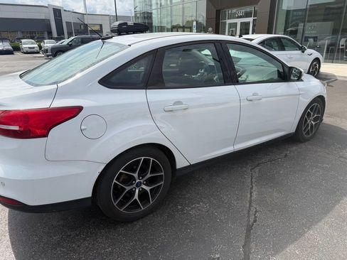 Used 2017 Ford Focus SEL w/ Interior Protection Package FWD image 4