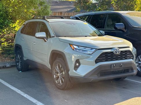Used 2023 Toyota RAV4 XLE Premium AWD/4WD image 2